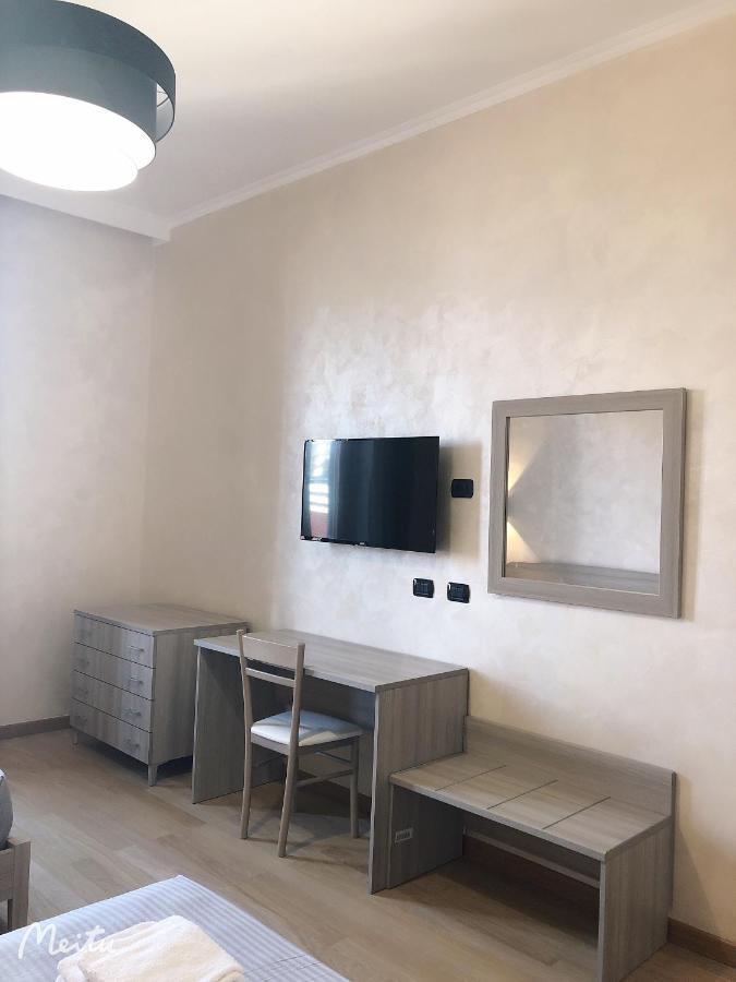 Romafullhouse Guesthouse Zewnętrze zdjęcie