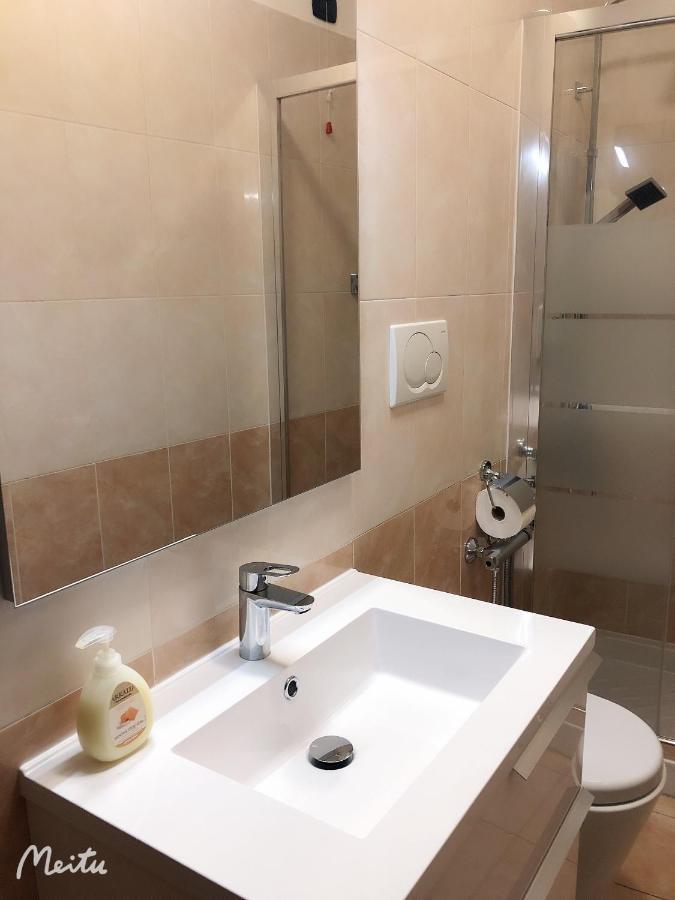 Romafullhouse Guesthouse Zewnętrze zdjęcie