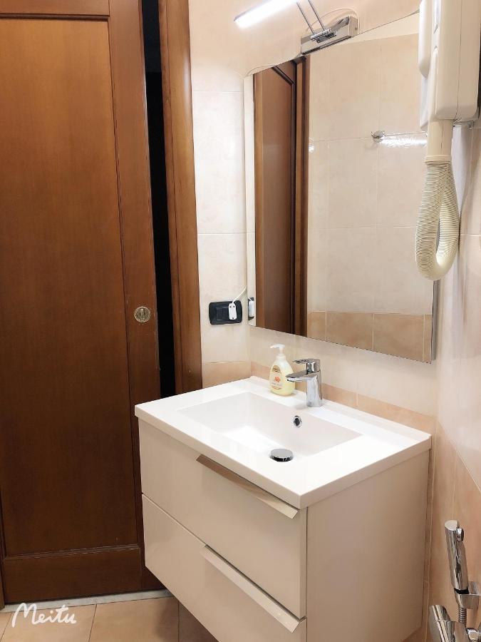 Romafullhouse Guesthouse Zewnętrze zdjęcie